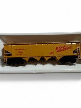 Vintage Bachmann Union Pacific Yellow Ho Scale Model Train Hopper Car